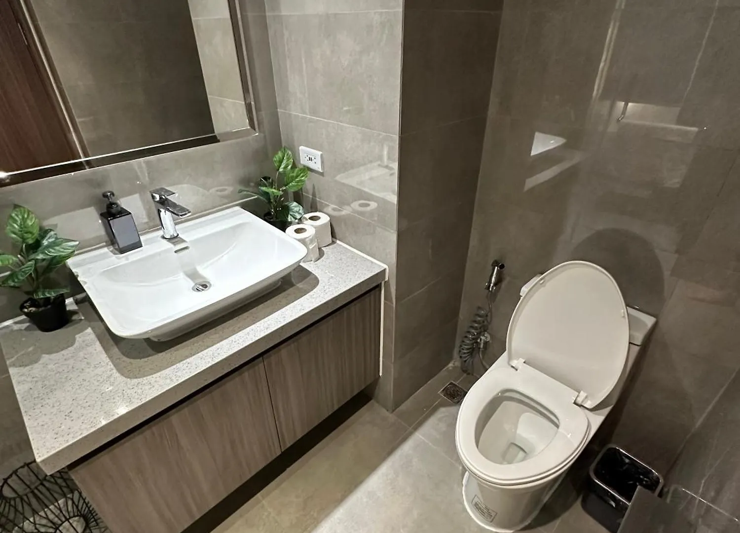 Luxury Penthouse hotel near City of Dreams Airport Okada Solaire Casino0 Manila