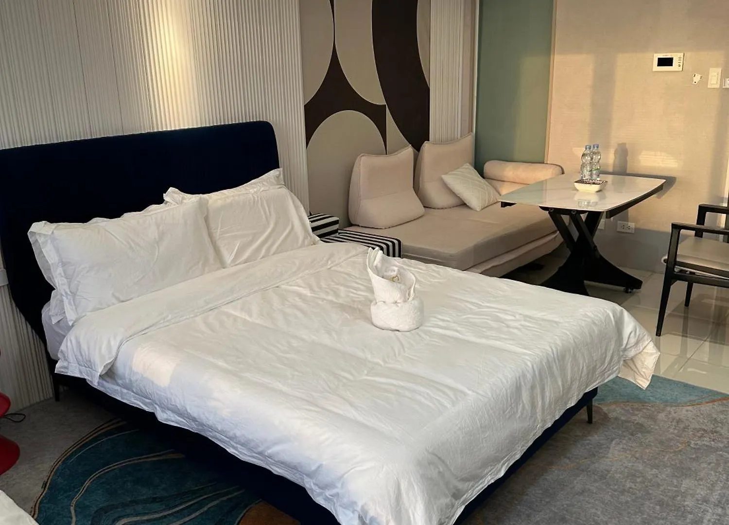 Luxury Penthouse hotel near City of Dreams Airport Okada Solaire Casino0 Manila Apartment